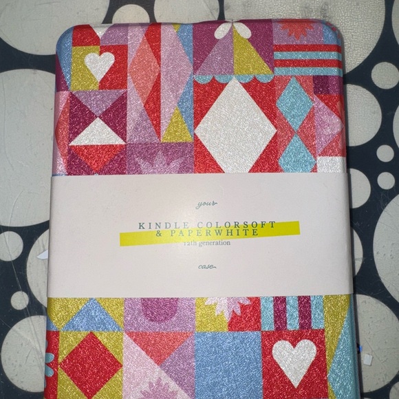 Page Small World • Kindle Case - Picture 2 of 3